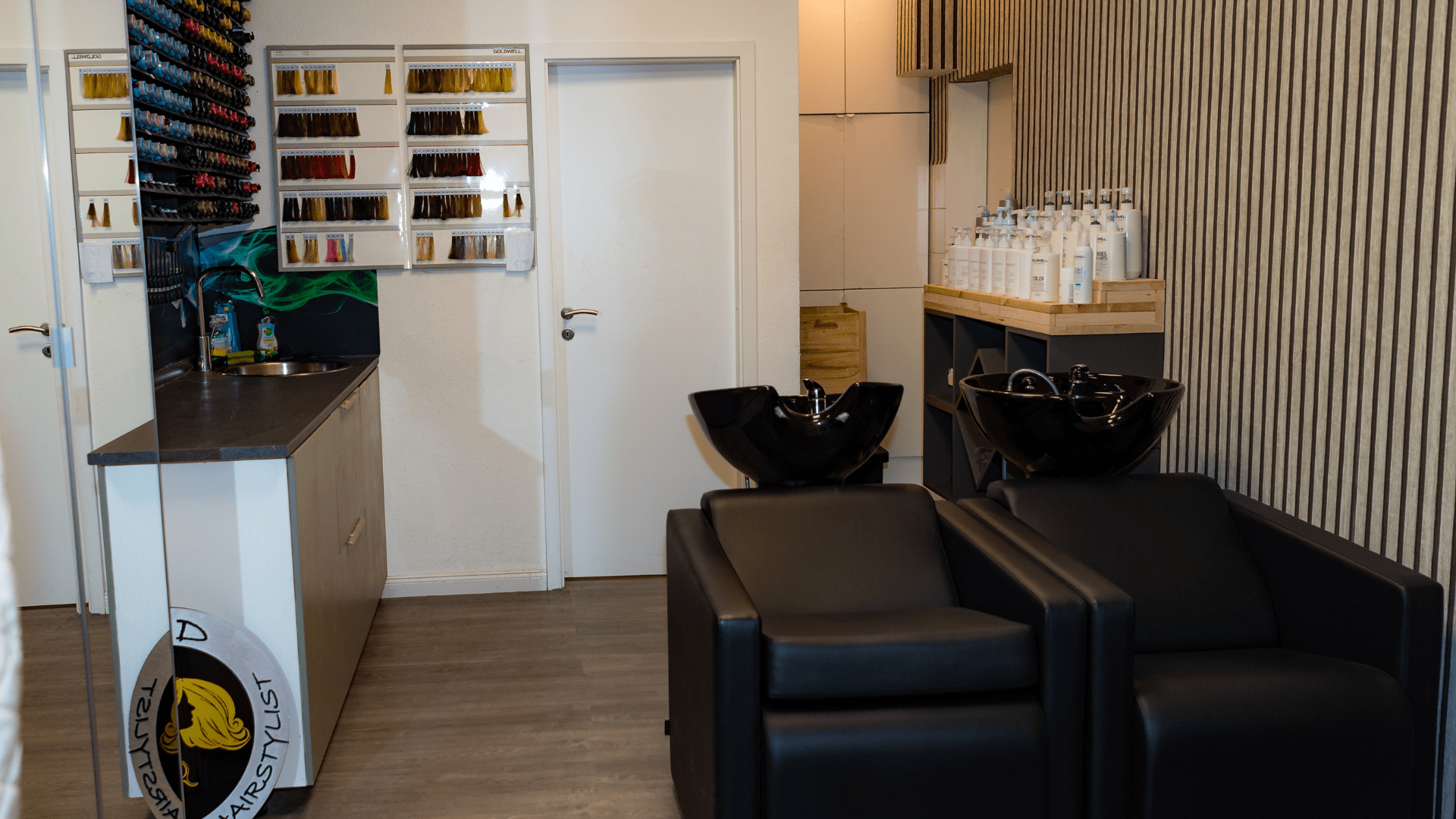 Milad Barber und Hairstylist